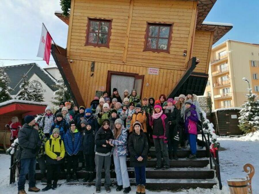 
                                                       10 lat narciarzy z Wilczopola w Zębie
                                                