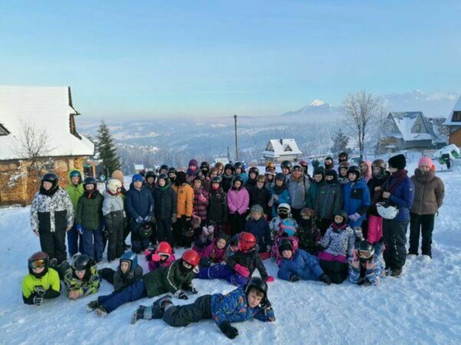 
                                                       10 lat narciarzy z Wilczopola w Zębie
                                                