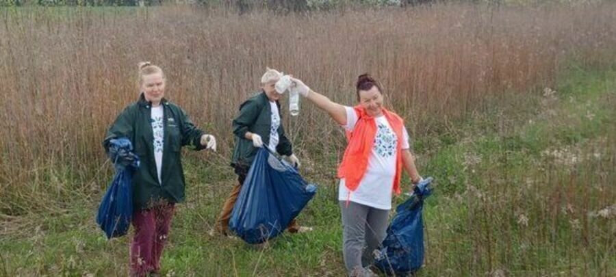 
                                                       Wiosenne sprzątanie łąk i wygonów
                                                