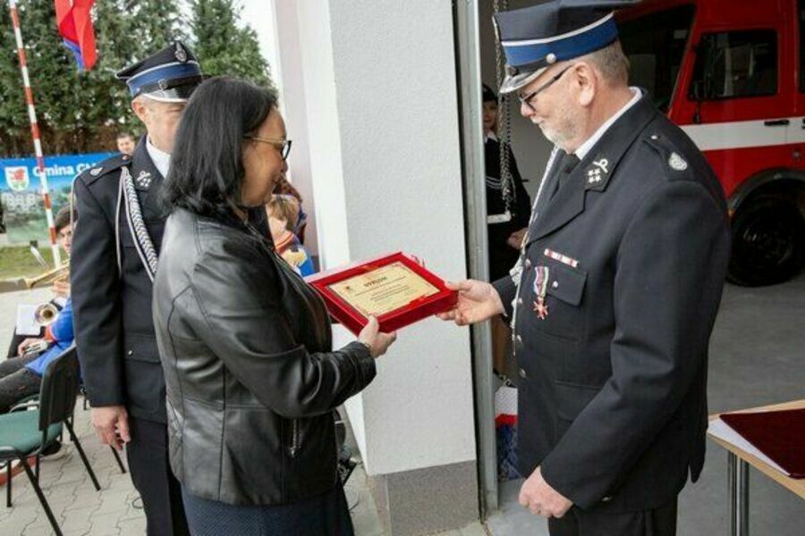 
                                                       Strażacka uroczystość w Ćmiłowie
                                                
