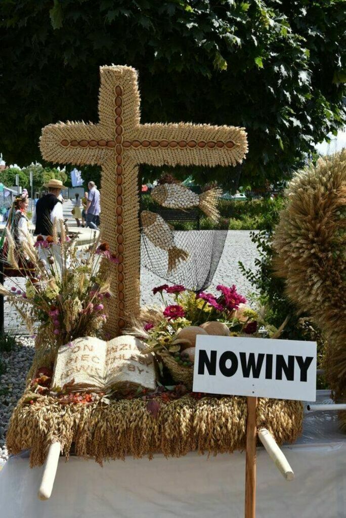 
                                                    Dożynki na jubileusz 10-lecia nowego centrum gminy
                                                