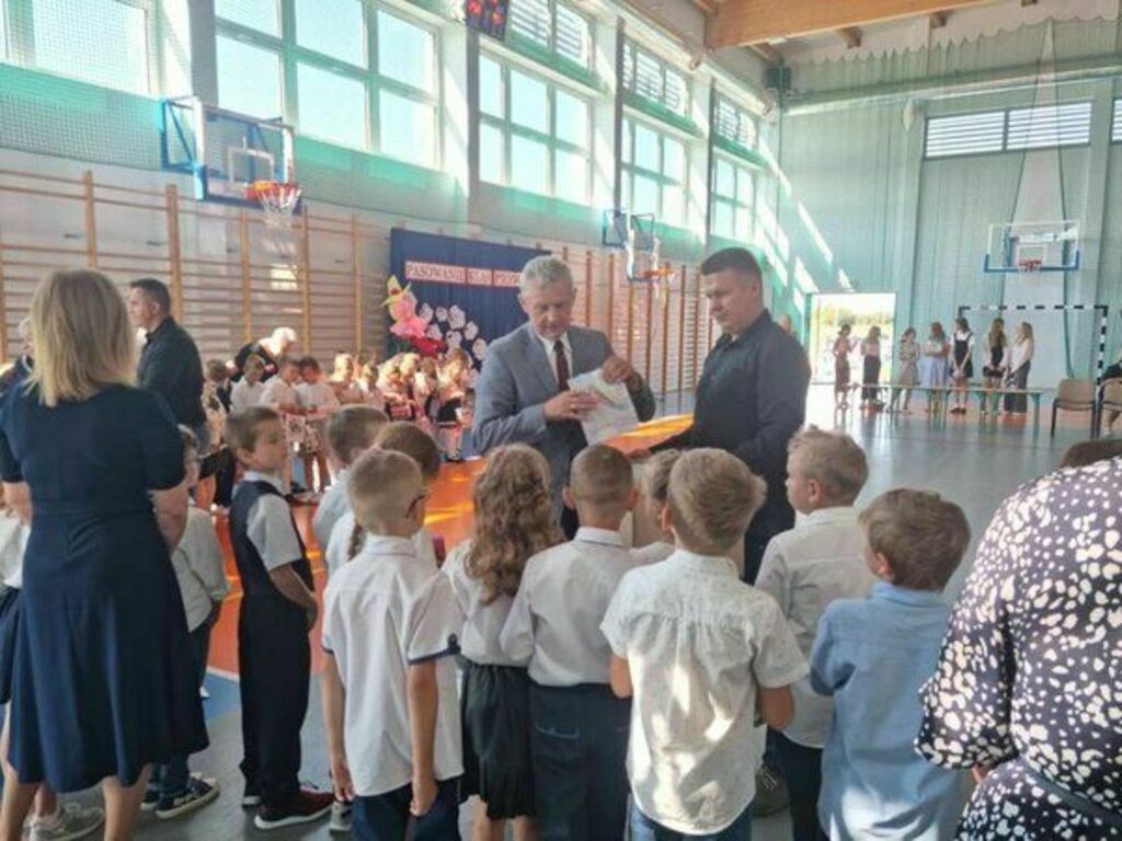
                                                    Witaj Szkoło!
                                                