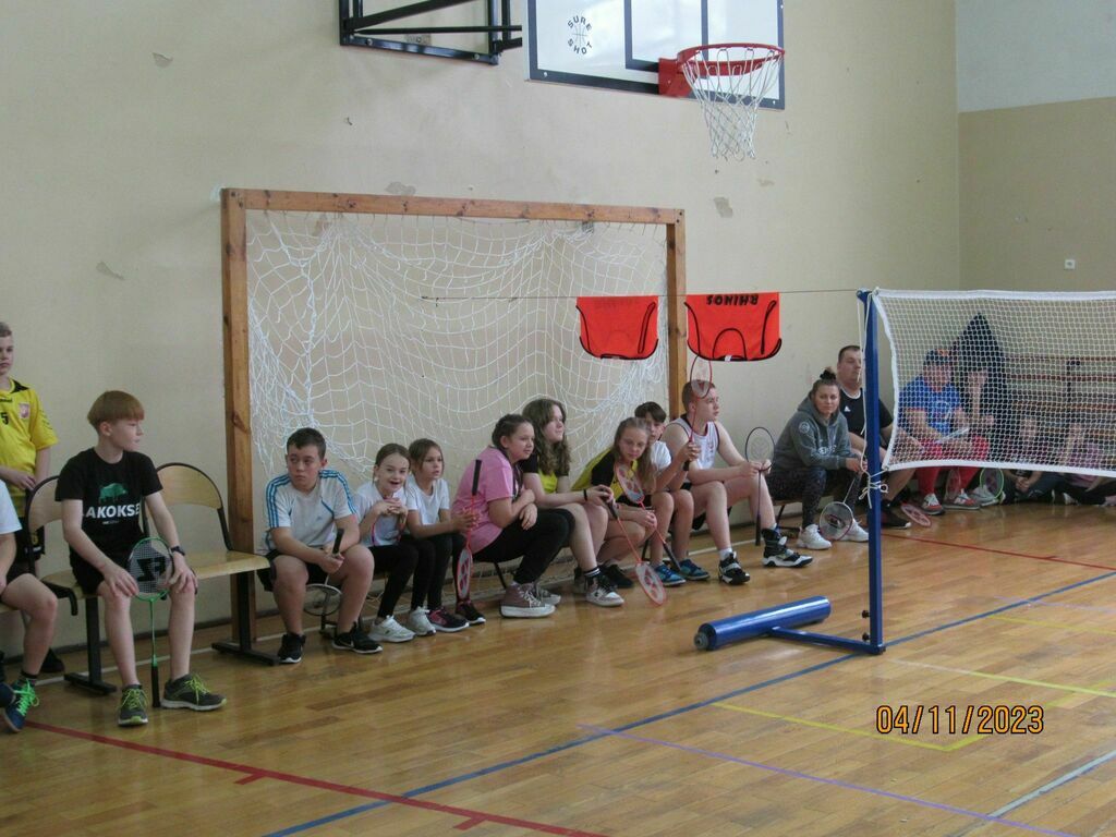 zdjęcia przedstawiające uczestników Grand Prix w Badmintonie w Janowie dnia 04.11.2023 r.