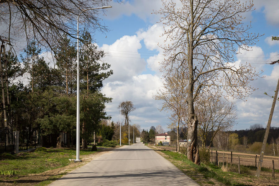 Na zdjęciu oświetlenie uliczne na ul. Starowiejskiej w Jakubowicach Konińskich