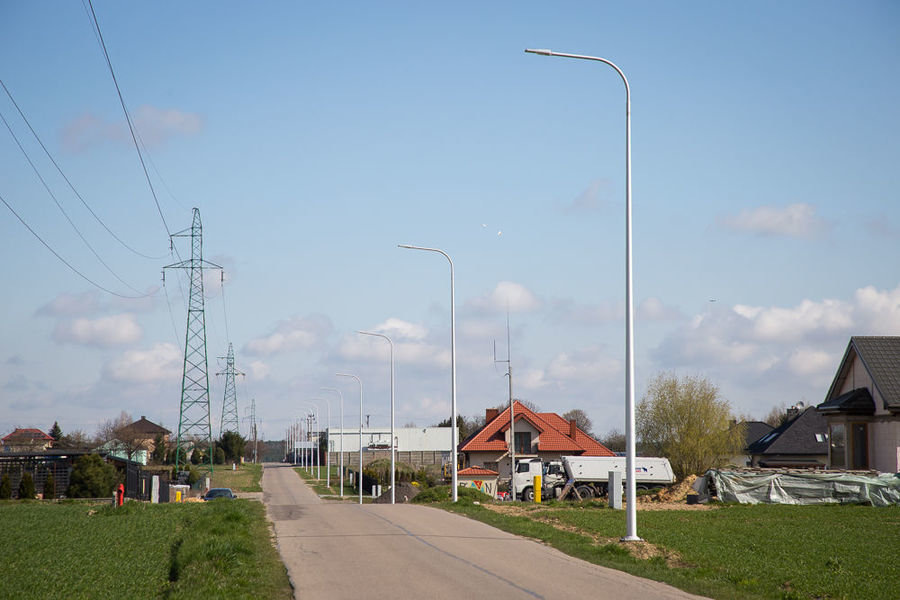 Na zdjęciu oświetlenie uliczne w miejscowości Wola Niemiecka