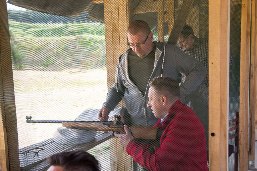 Spotkanie szkoleniowe na strzelnicy w Osówce