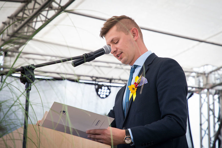 Na zdjęciu przemawiający radny powiatu lubelskiego