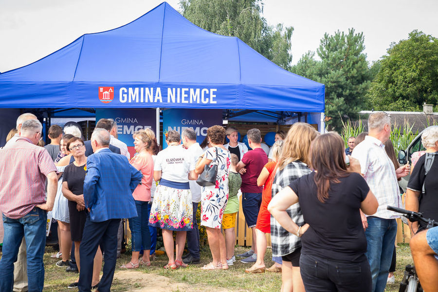 Na zdjęciu namioty gminy Niemce