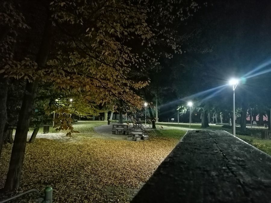 I miejsce - Park w Niemcach nocą