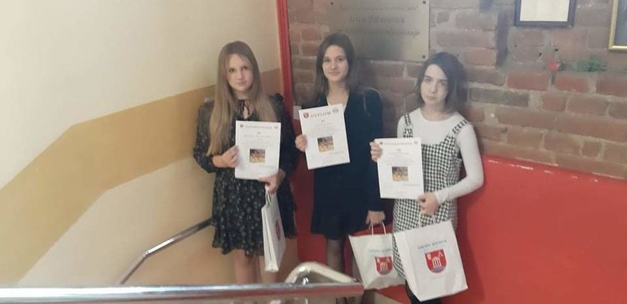 Na zdjęciu laureatki konkursu 