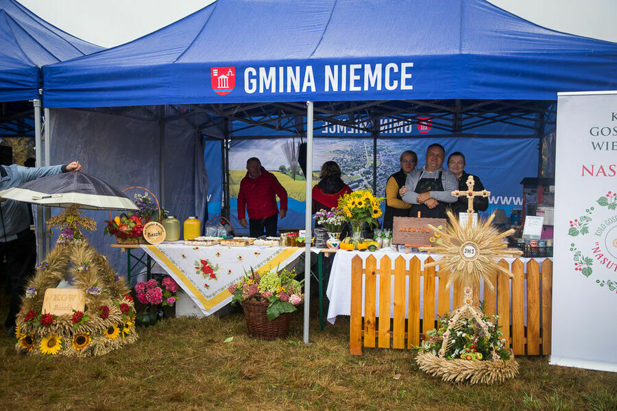 namiot promocyjny gminy Niemce