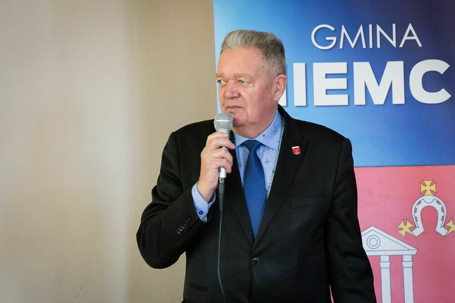 Wójt podczas przemówienia