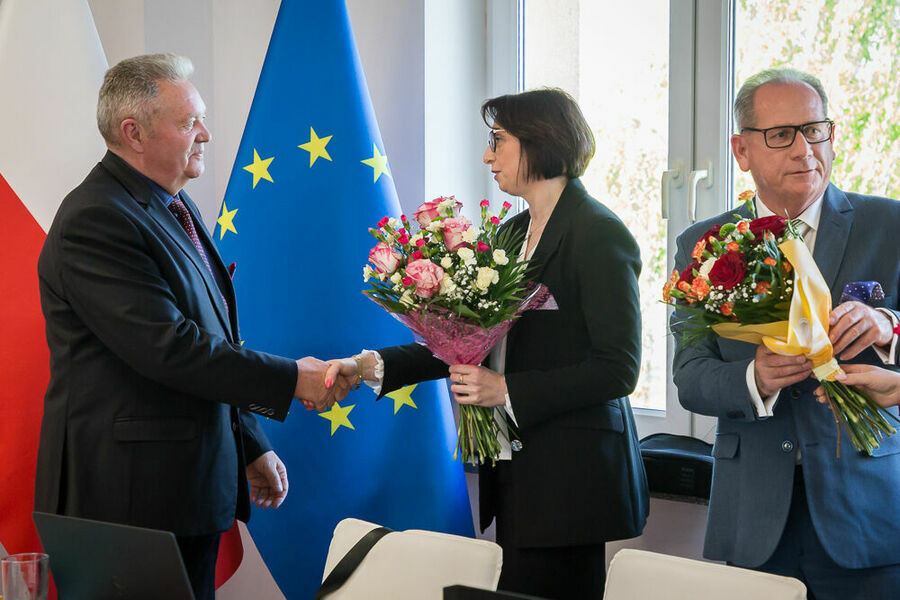 Wręczenie kwiatów Wójtowi Gminy Niemce