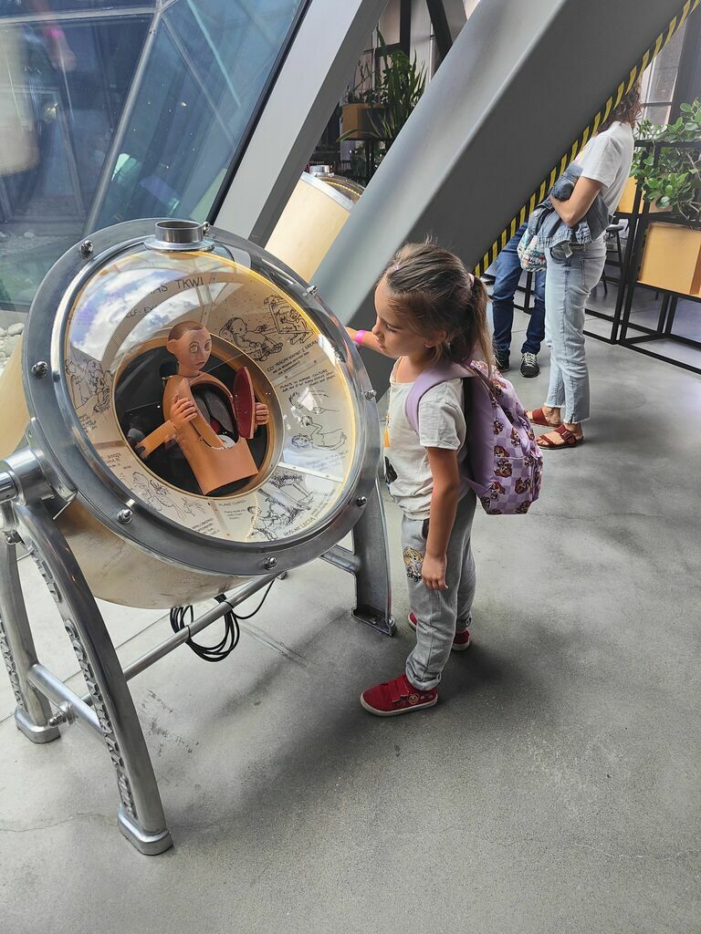 Dzieci podczas wizyty w Centrum Nauki Kopernika