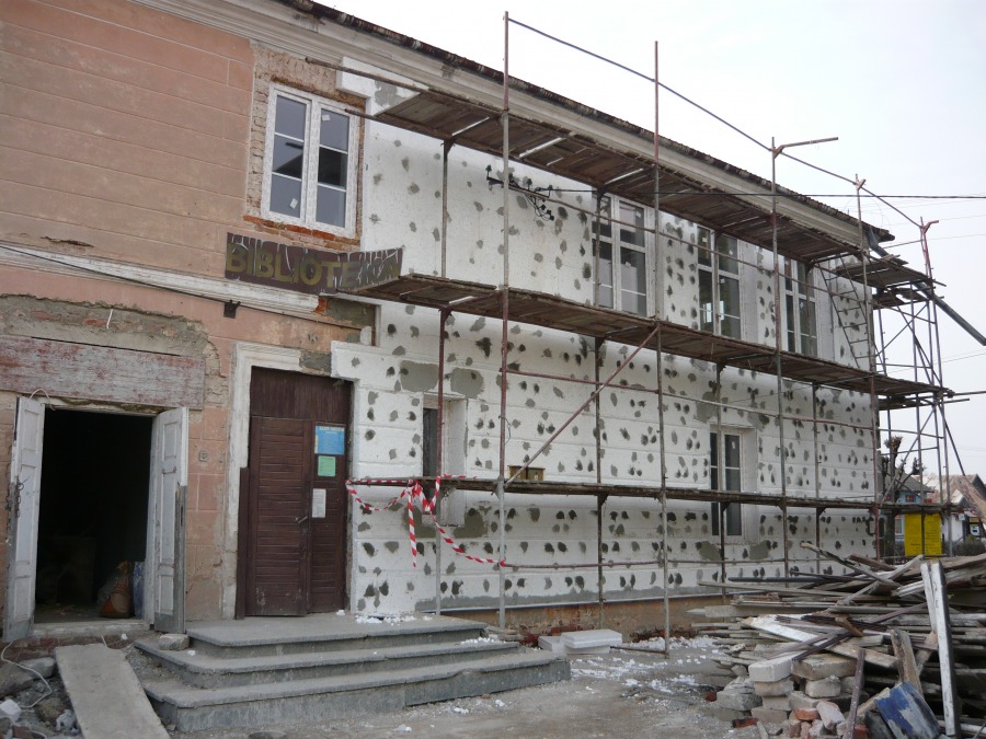 
                                                       Remont i wyposażenie budynku byłej szkoły z przeznaczeniem na Centrum Kultury i Integracji Społeczne
                                                