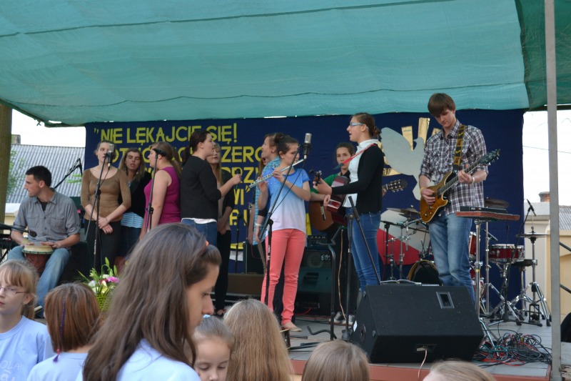 
                                                       sacro song 2013
                                                
