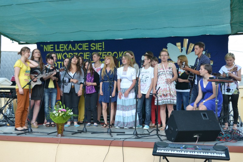 
                                                       sacro song 2013
                                                
