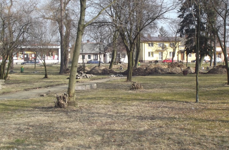 
                                                       Prace w parku
                                                