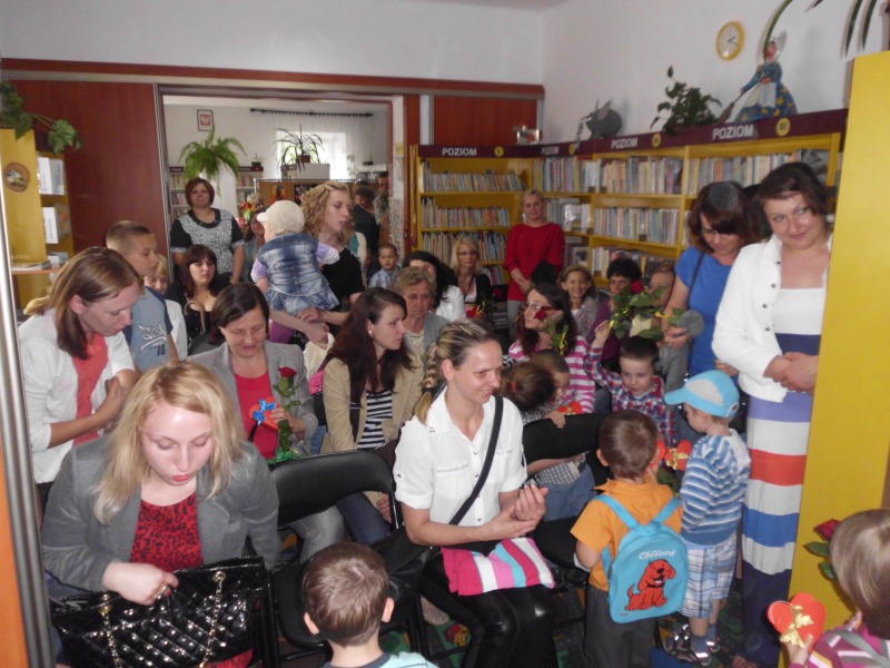 
                                                       Dzień Matki 2014 - w bibliotece
                                                