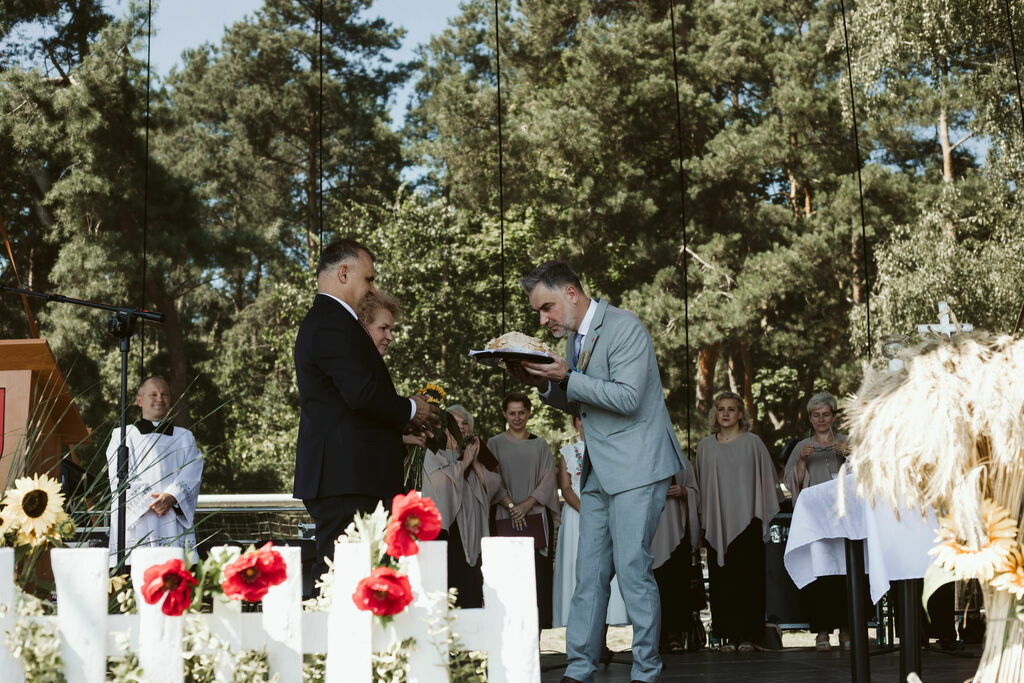 
                                                       Dożynki cz. 4.
                                                