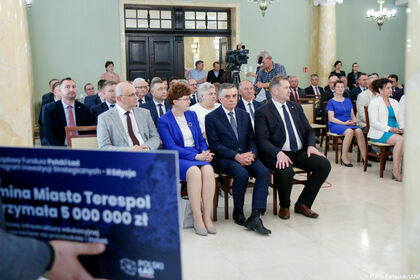Promesy na inwestycje o charakterze edukacyjnym wręczone