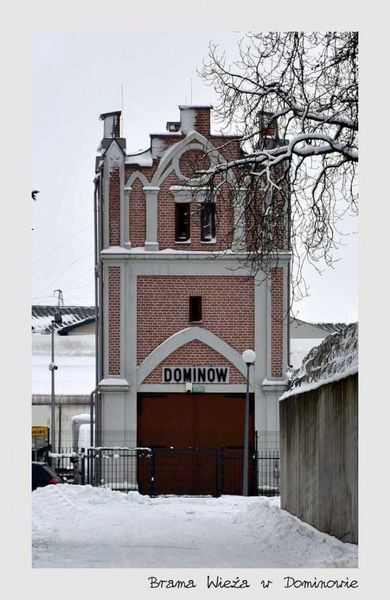 
                                                    Brama WIeża w Dominowie
                                                