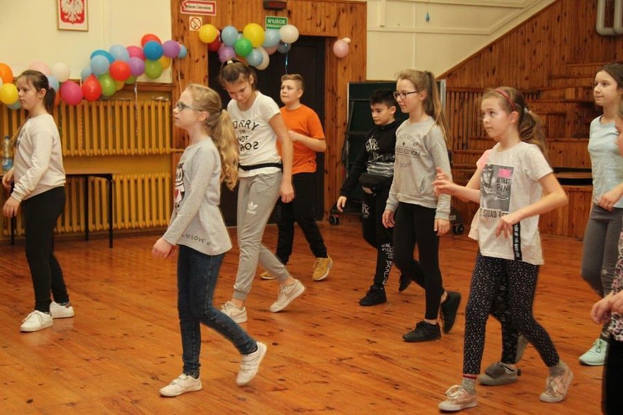 
                                                       Zajęcia taneczne dla młodzieży (gr. starsza) w Domu Kultury w Markuszowie
                                                