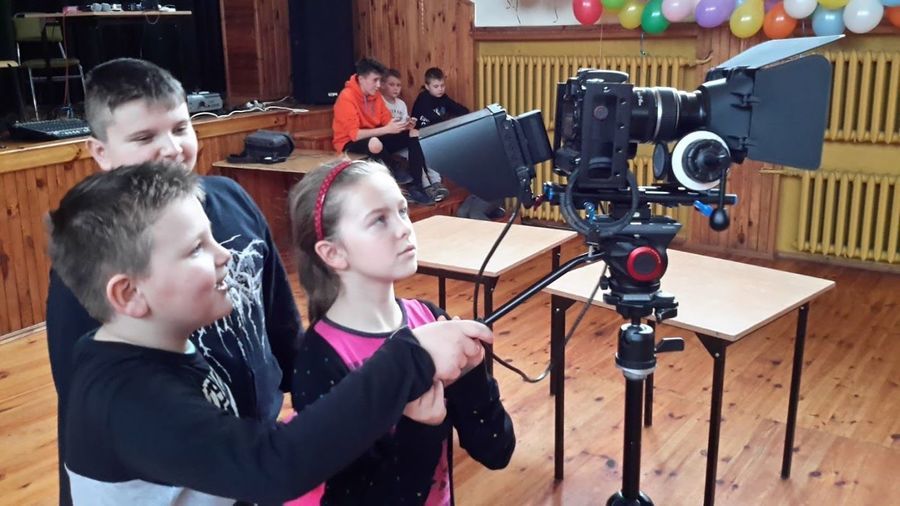 
                                                       Feryjne warsztaty w wykorzystaniem nowoczesnych technologii w Domu Kultury w Markuszowie
                                                