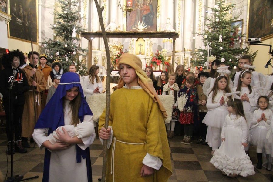 
                                                       Jasełka w Markuszowie
                                                