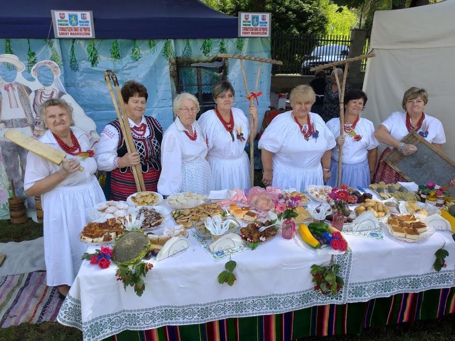 
                                                       Powiatowe Dożynki w Nałęczowie
                                                