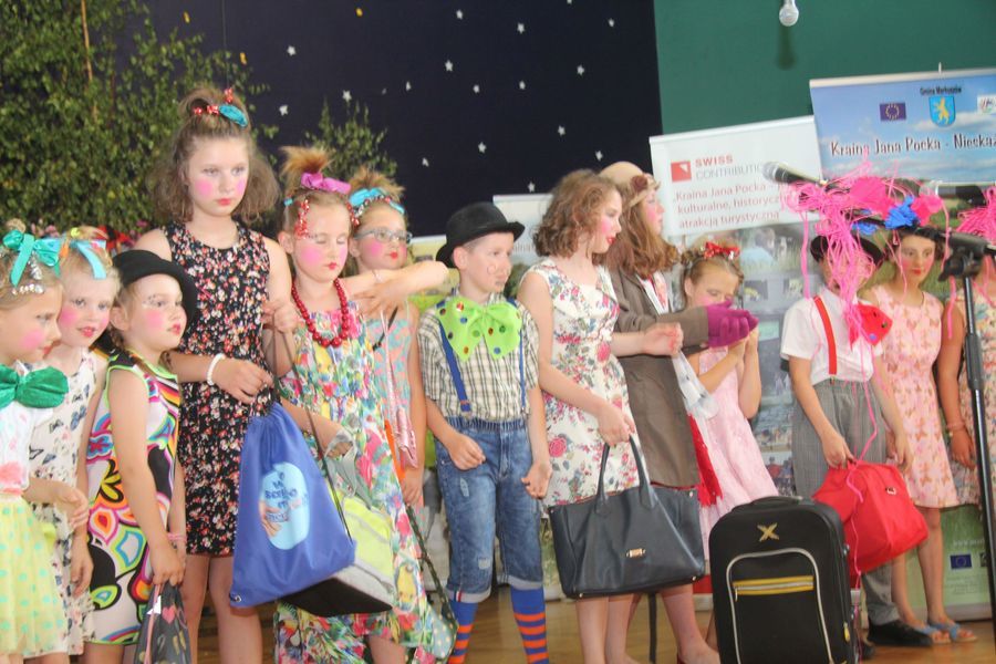 
                                                        Premiera Pchły Szachrajki w domu kultury w Markuszowie
                                                