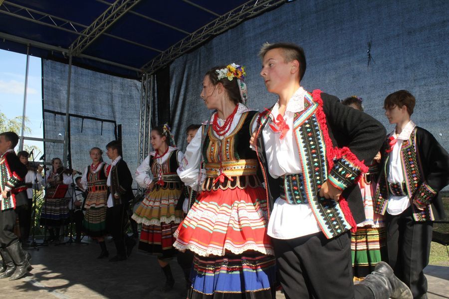 
                                                       Dożynki gminno-parafialne w Górach
                                                