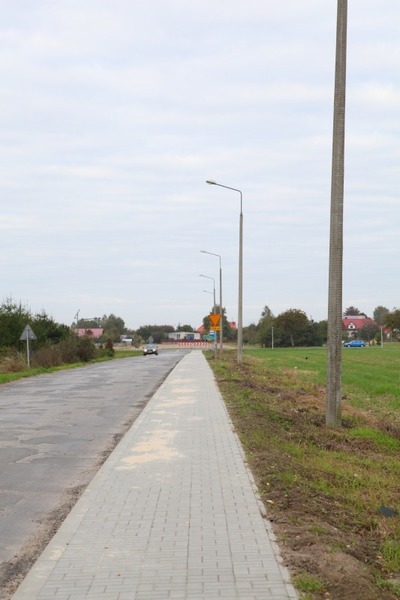 
                                                       Budowa chodnika przy drodze powiatowej 1564 L w m. Leonów. Ok. 700 m.
                                                