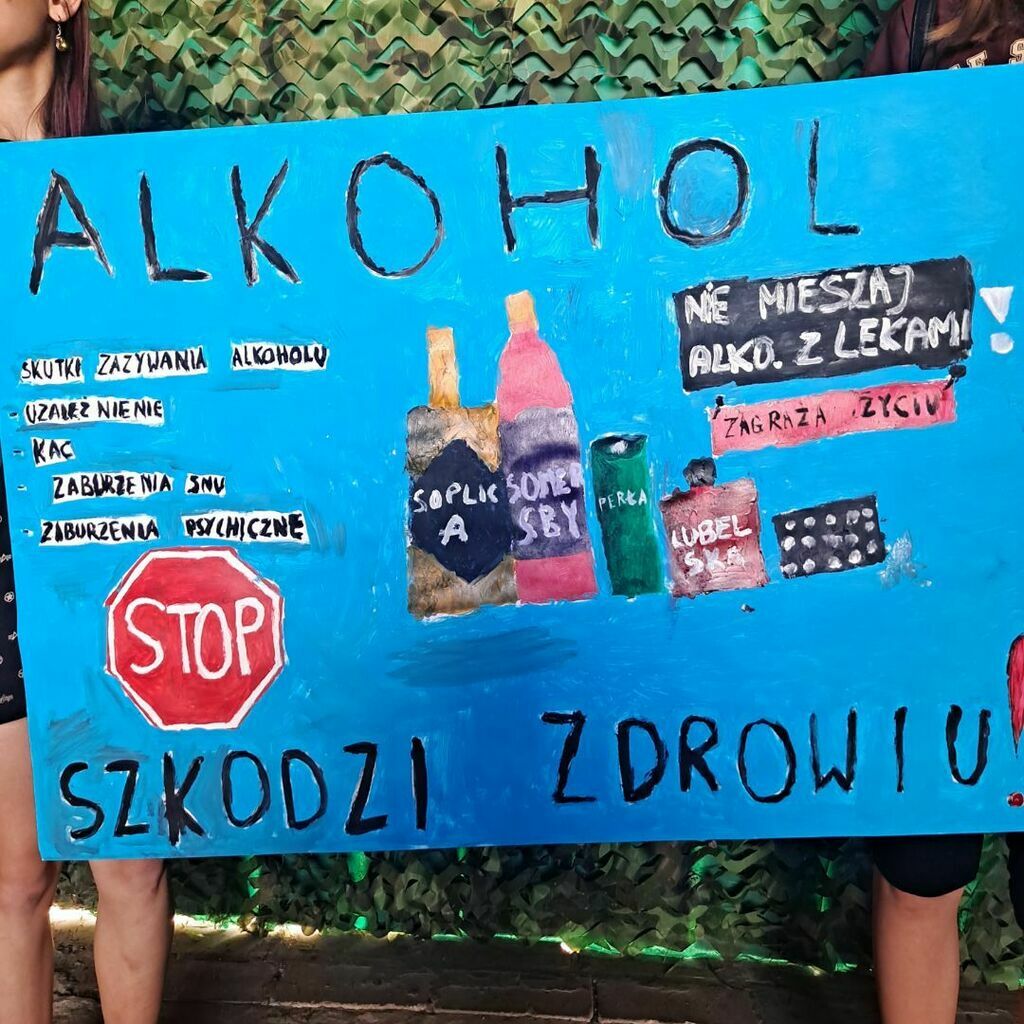 
                                                    Zajęcia warsztatowe o tematyce profilaktyki uzależnień, radzeniu sobie z trudnymi emocjami i pielęgnowaniu zdrowego stylu życia
                                                