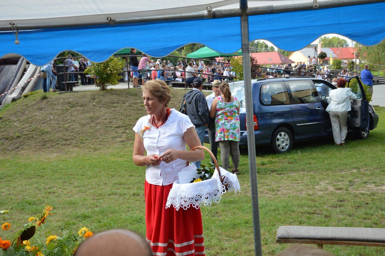 W niedzielnie popołudnie, 14 sierpnia w amfiteatrze w Potoku Górnym odbyły się dożynki gminno-parafialne