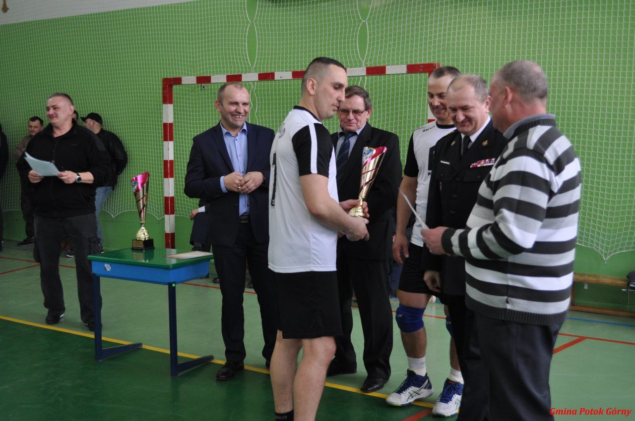 II Powiatowy Turniej Piłki Siatkowej drużyn OSP.