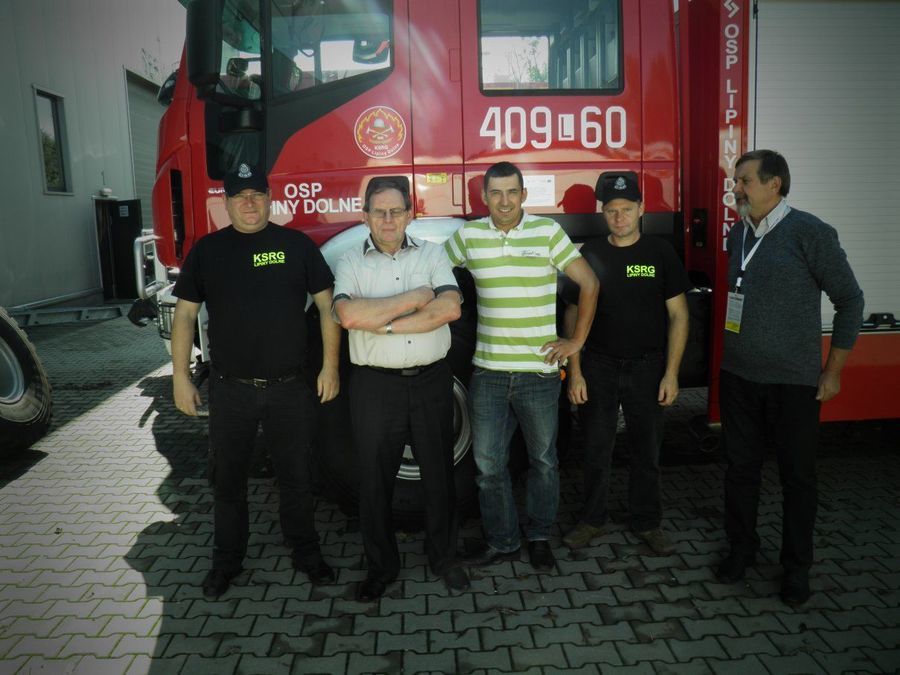 Jednostka Ochotniczej Straży Pożarnej w Lipinach Dolnych otrzymała nowy samochód ratowniczo-gaśniczy