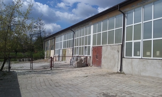 
                                                    Budynek szkolny
                                                