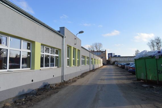 
                                                    Wyremontowana szkoła
                                                
