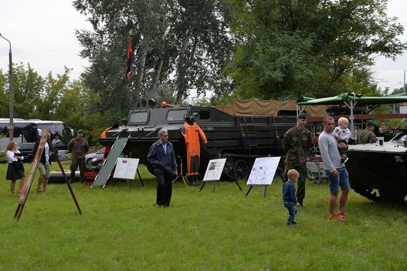 
                                                    wystawa sprzętu wojskowego 1. Batalionu Drogowo – Mostowego i 22. Batalionu Lekkiej Piechoty
                                                