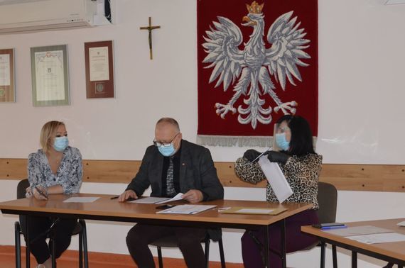 
                                                    Otwarcie ofert - Zdjęcie uczestników spotkania
                                                