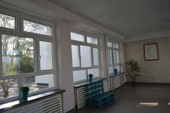 
                                                    Zdjęcie budynku z zewnątrz
                                                