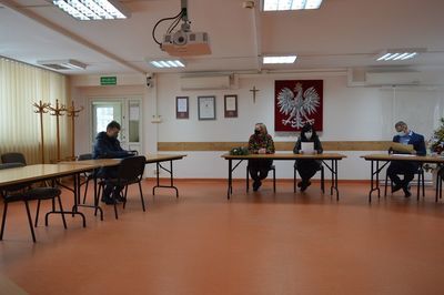 
                                                    Zdjęcie z otwarcia ofert
                                                