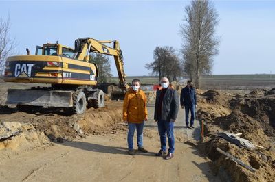
                                                    Prace drogowe
                                                