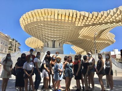 
                                                    Uczniowie ZSZ nr 2 w Dęblinie poznają Andaluzję -  Caminito del Rey, Sewilla.
                                                