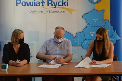 
                                                    Uczestnicy spotkania
                                                