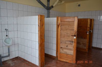 
                                                    łazienki przed remontem
                                                