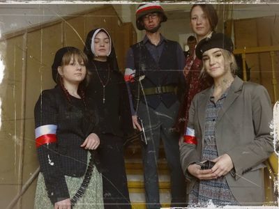 
                                                    Uczniowie Zespołu Szkół im. Kajetana hr. Kickiego w Sobieszynie
                                                