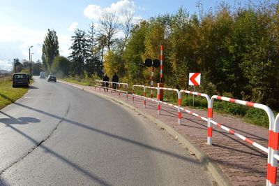 
                                                    Zwiększono bezpieczeństwo na przejeździe w Leopoldowie
                                                