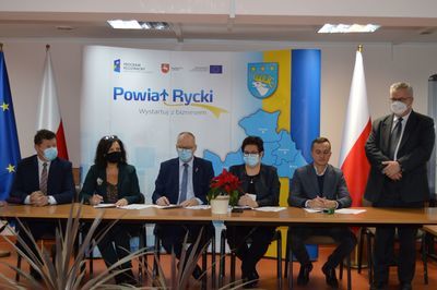 
                                                    Uczestnicy spotkania
                                                